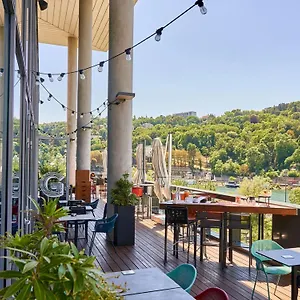 Novotel Centre-confluence Bord De Saone Λυών
