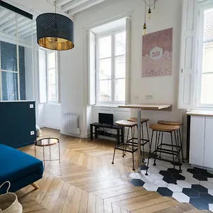 Doyenne Vieux Lyon